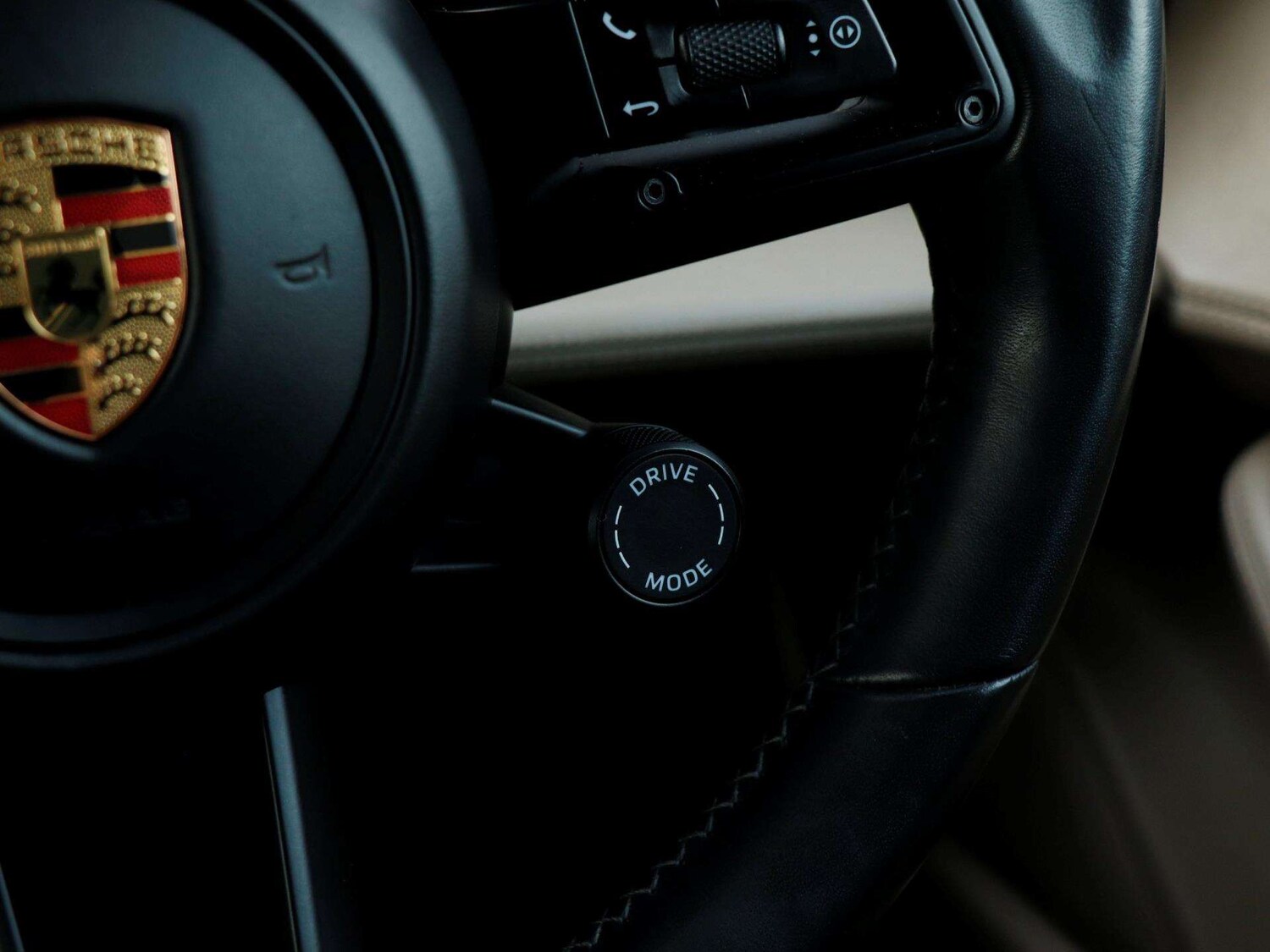 Used Porsche Taycan 2021 for sale - 77601350: Photo 20