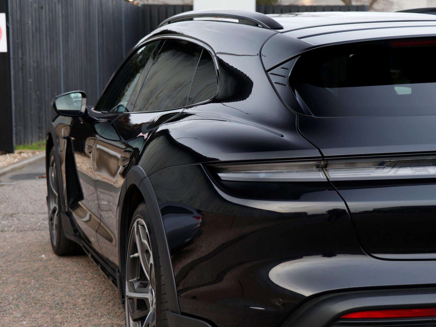 Used Porsche Taycan 2021 for sale - 77601350: Photo 28