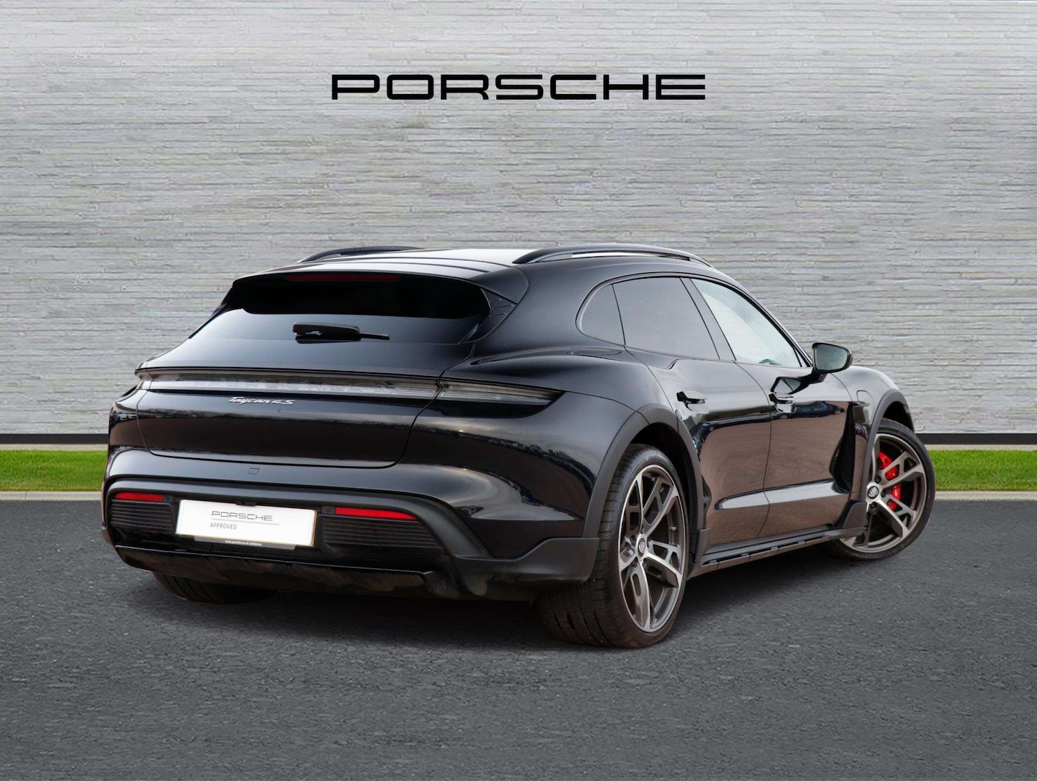 Used Porsche Taycan 2021 for sale - 77601350: Photo 3