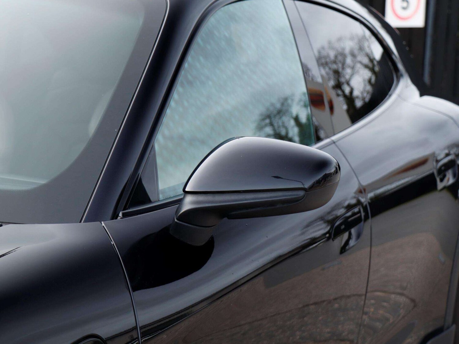 Used Porsche Taycan 2021 for sale - 77601350: Photo 33