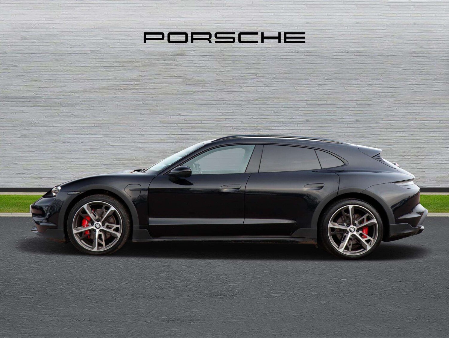 Used Porsche Taycan 2021 for sale - 77601350: Photo 6