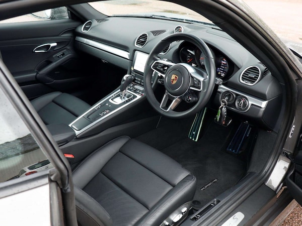 Used Porsche Cayman 2021 for sale - 76191930: Photo 10