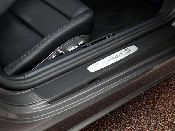 Used Porsche Cayman 2021 for sale - 76191930: Photo 24