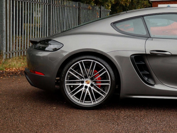 Used Porsche Cayman 2021 for sale - 76191930: Photo 34