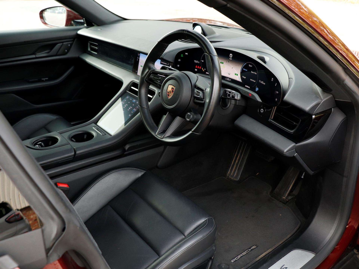Used Porsche Taycan 2021 for sale - 76310775: Photo 10