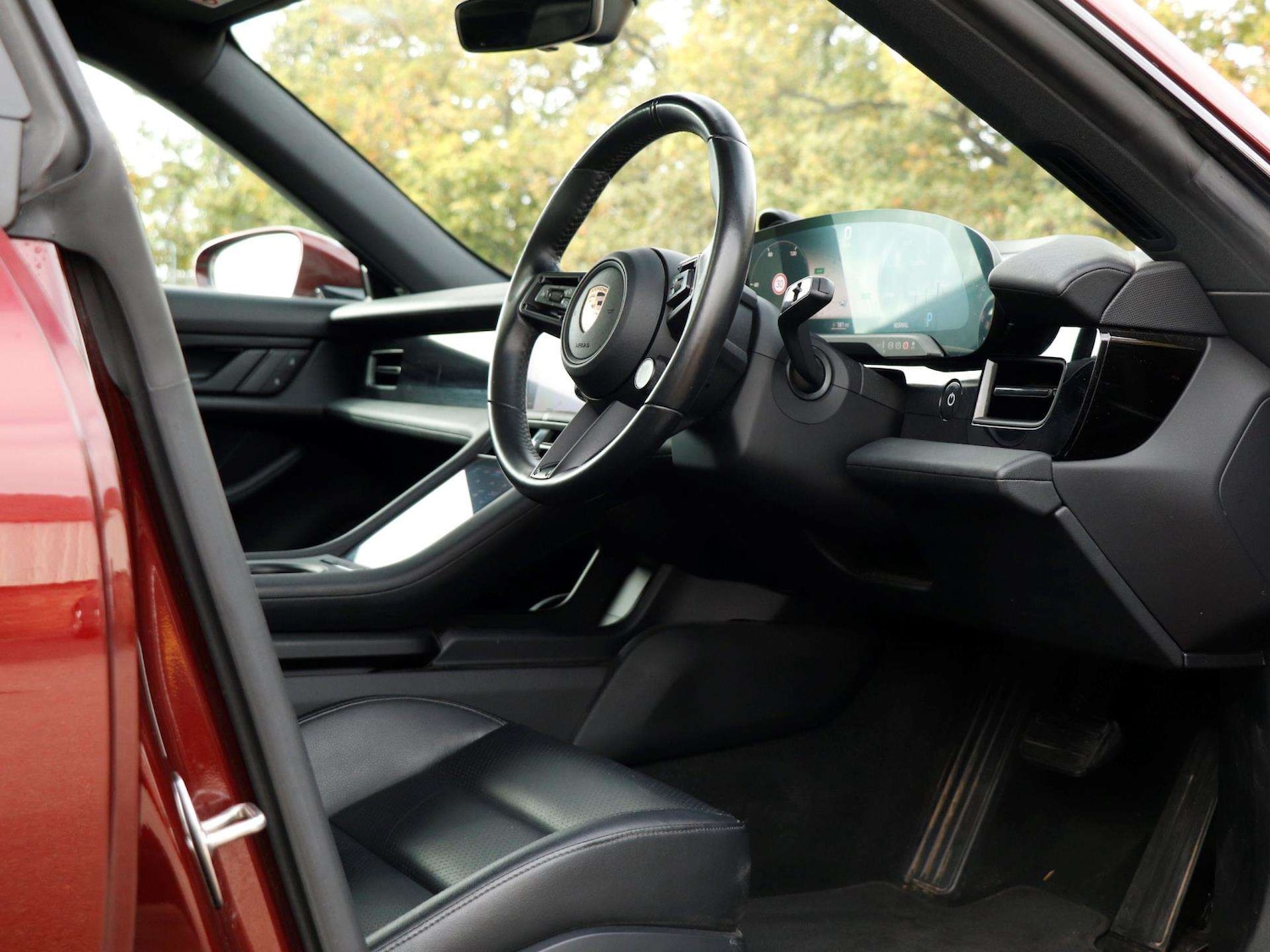 Used Porsche Taycan 2021 for sale - 76310775: Photo 11