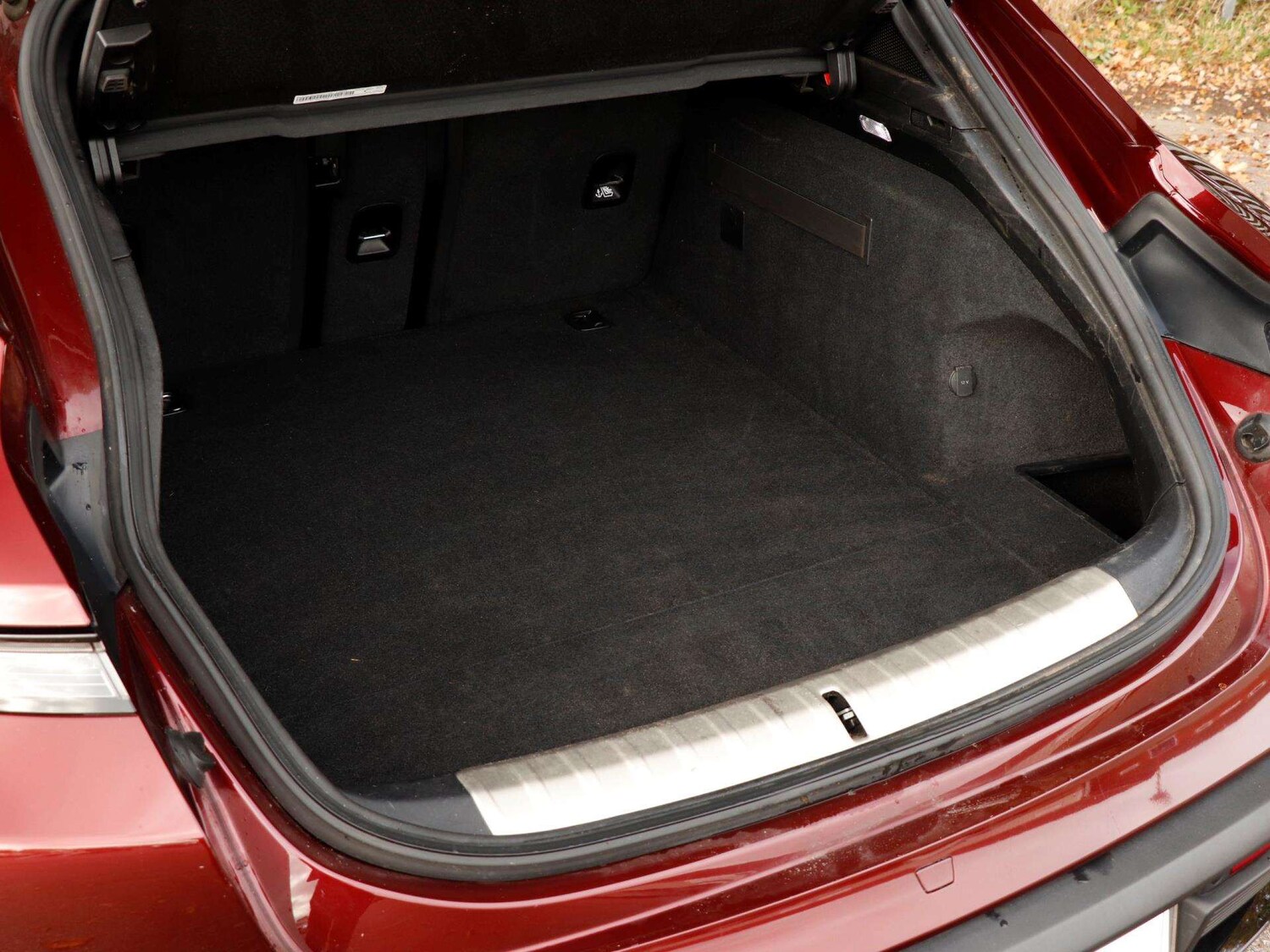 Used Porsche Taycan 2021 for sale - 76310775: Photo 26