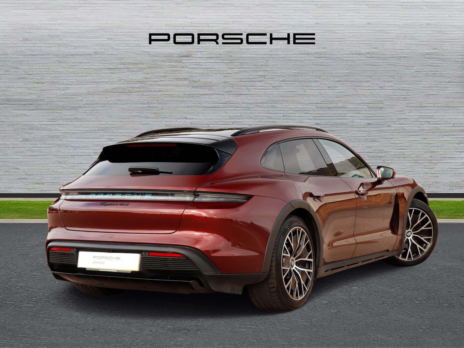 Used Porsche Taycan 2021 for sale - 76310775: Photo 3