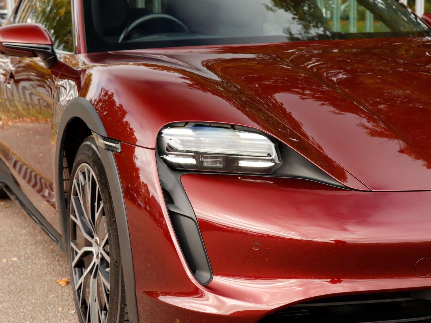 Used Porsche Taycan 2021 for sale - 76310775: Photo 31
