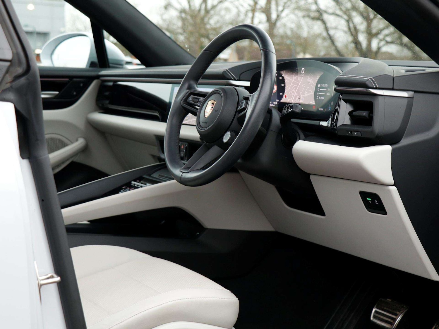 Used Porsche Macan 2024 for sale - 77960963: Photo 11