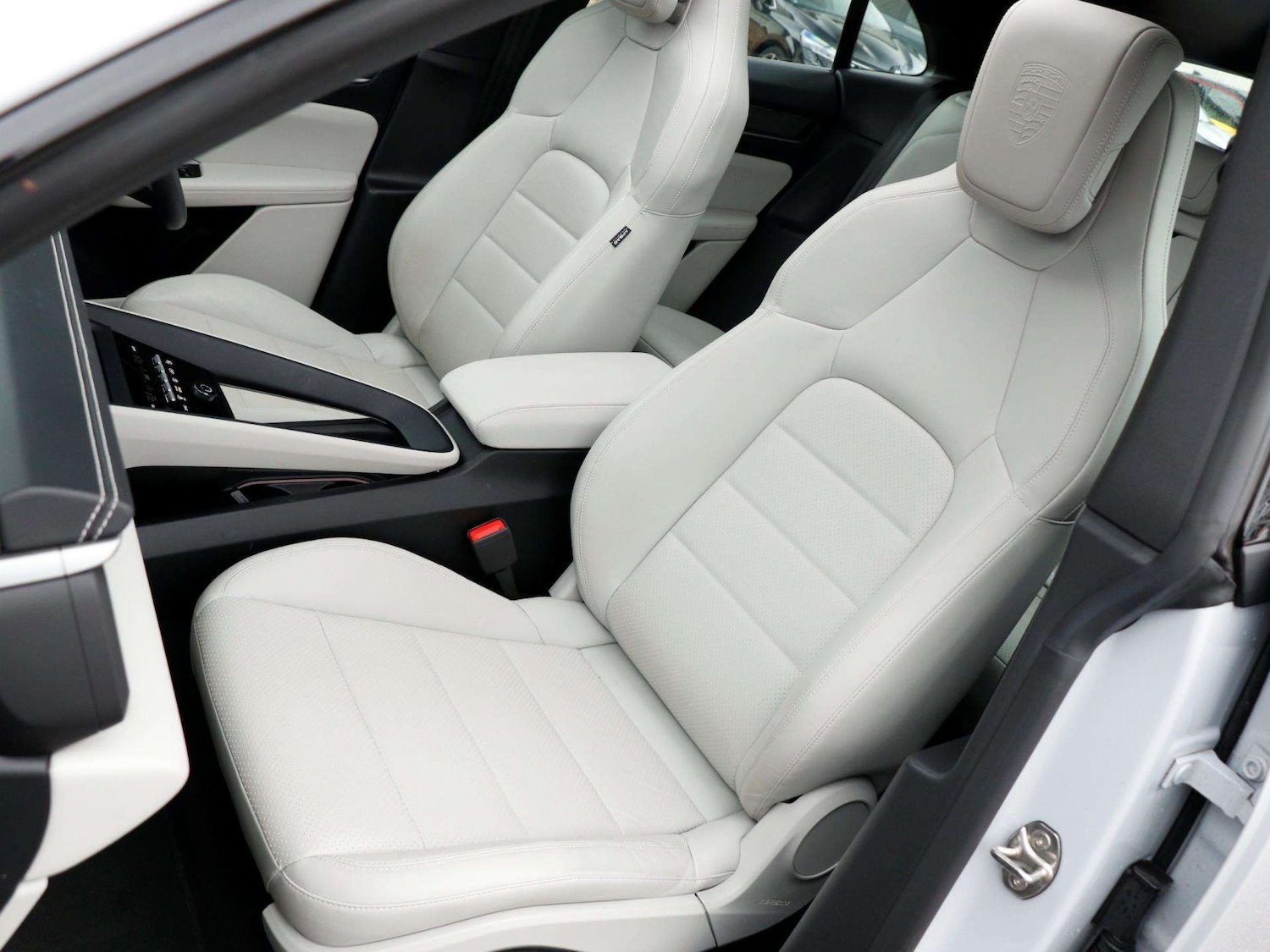 Used Porsche Macan 2024 for sale - 77960963: Photo 25