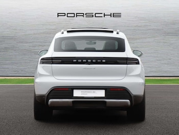 Used Porsche Macan 2024 for sale - 77960963: Photo