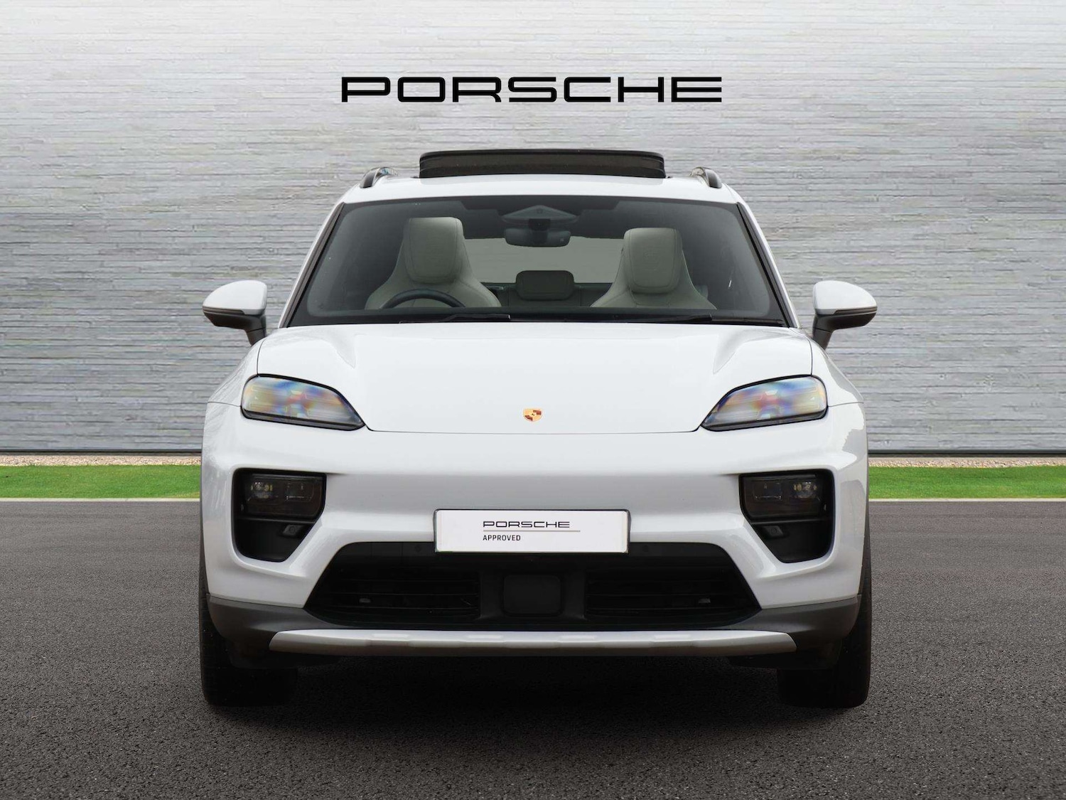 Used Porsche Macan 2024 for sale - 77960963: Photo 8