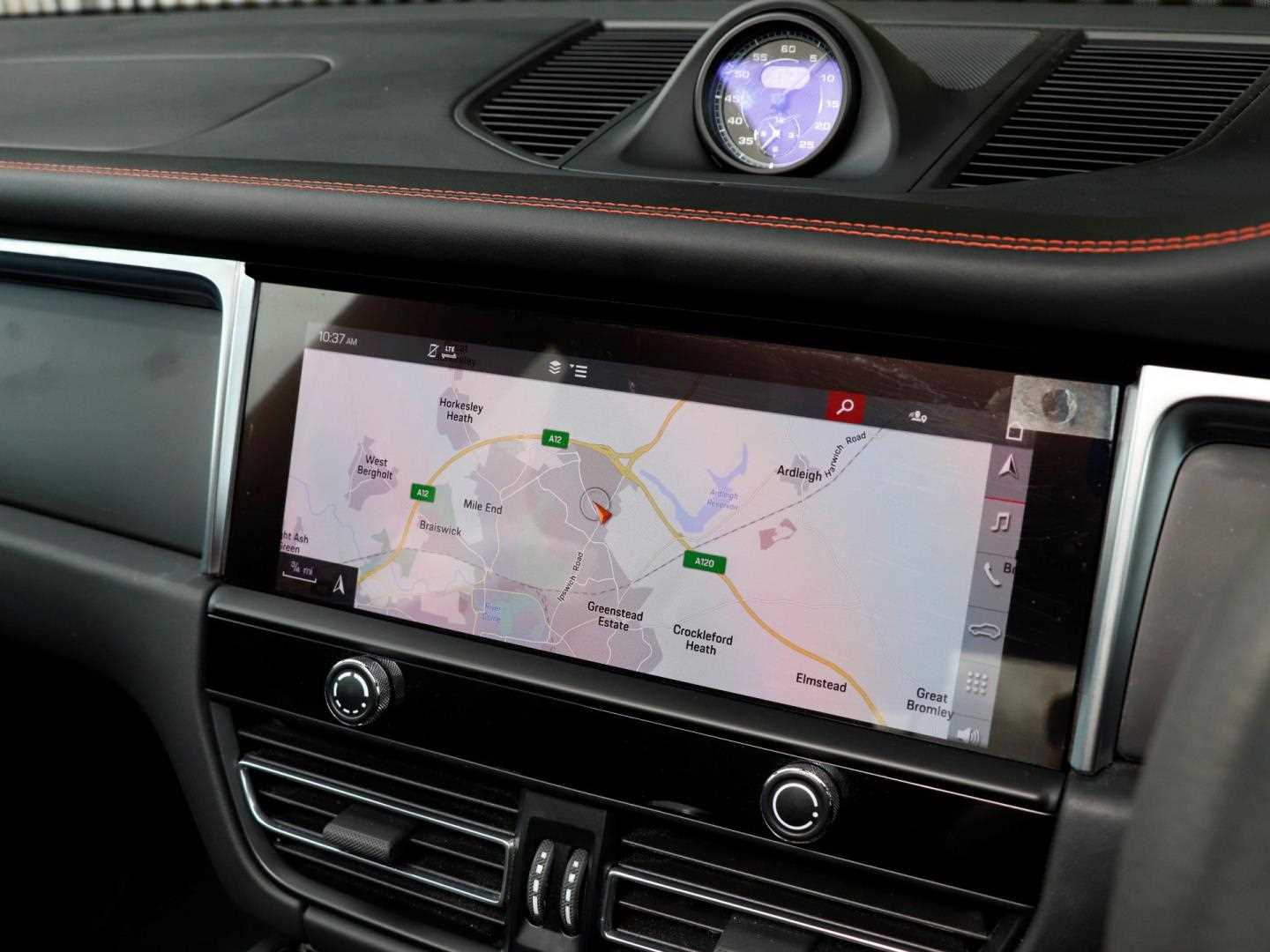 Used Porsche Macan 2023 for sale - 76594293: Photo 15