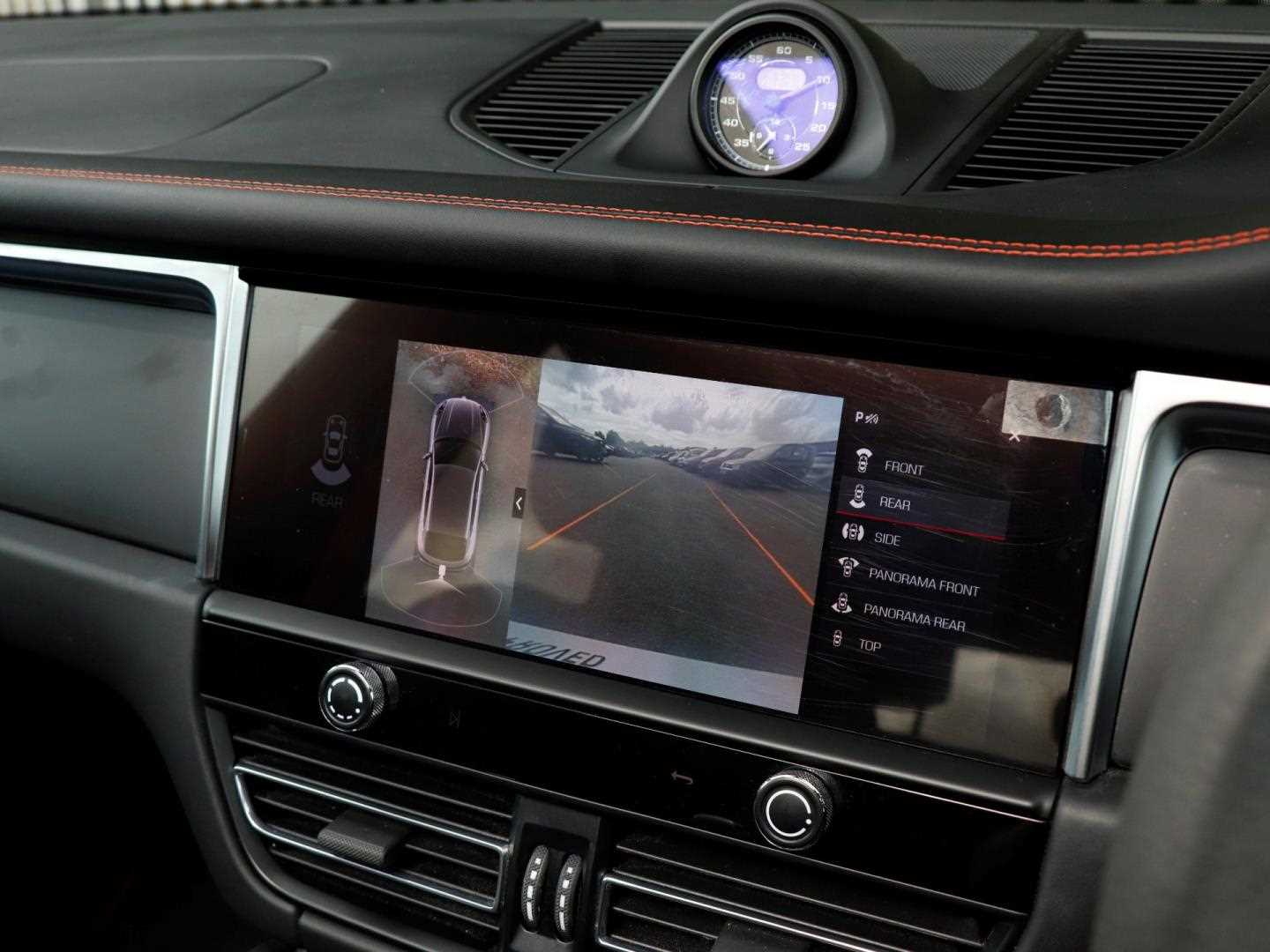 Used Porsche Macan 2023 for sale - 76594293: Photo 16