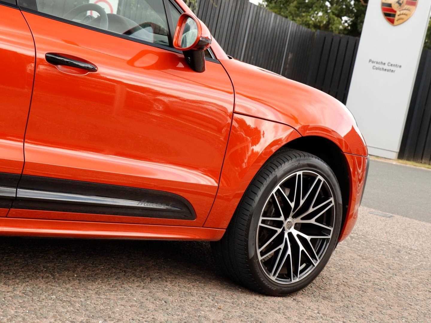 Used Porsche Macan 2023 for sale - 76594293: Photo 31