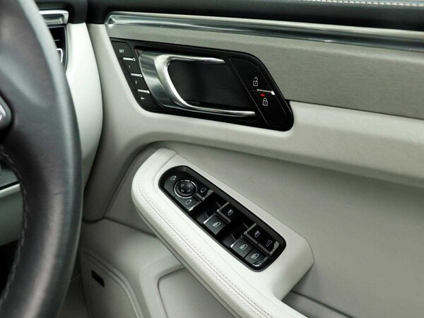 Used Porsche Macan 2022 for sale - 75535201: Photo 22
