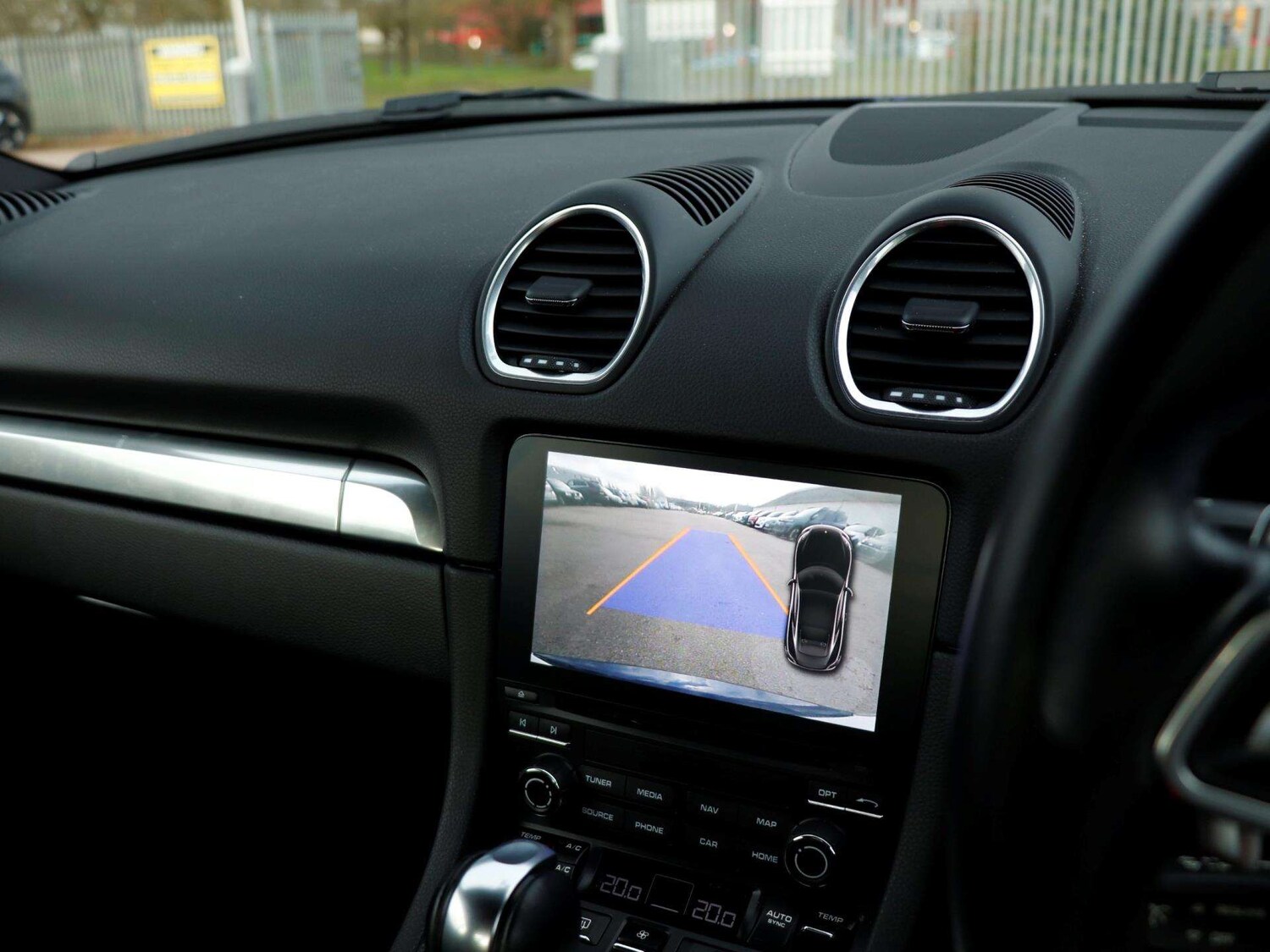 Used Porsche Cayman 2020 for sale - 77615292: Photo 15