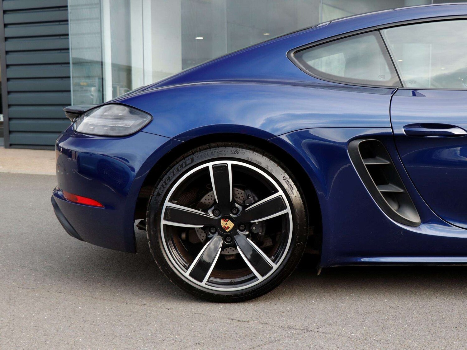 Used Porsche Cayman 2020 for sale - 77615292: Photo 27