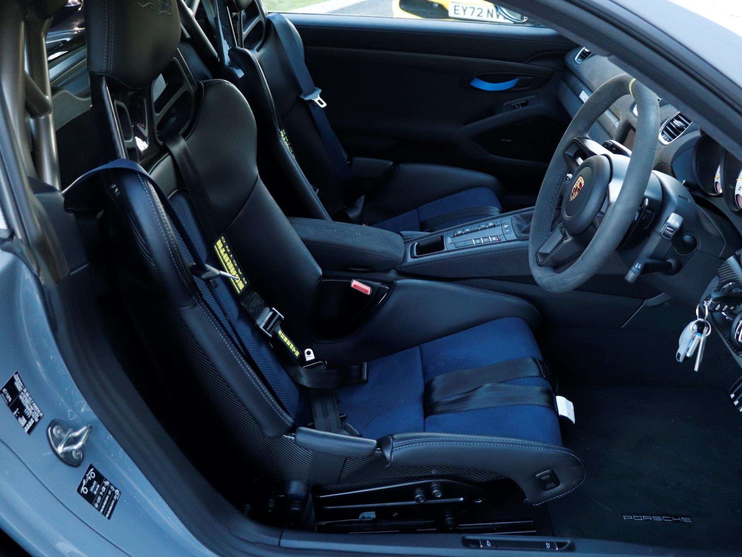 Used Porsche Cayman 2023 for sale - 76141601: Photo 21
