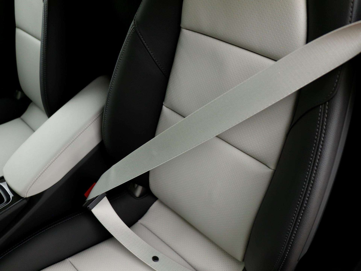 Used Porsche Cayman 2025 for sale - 76125761: Photo 28