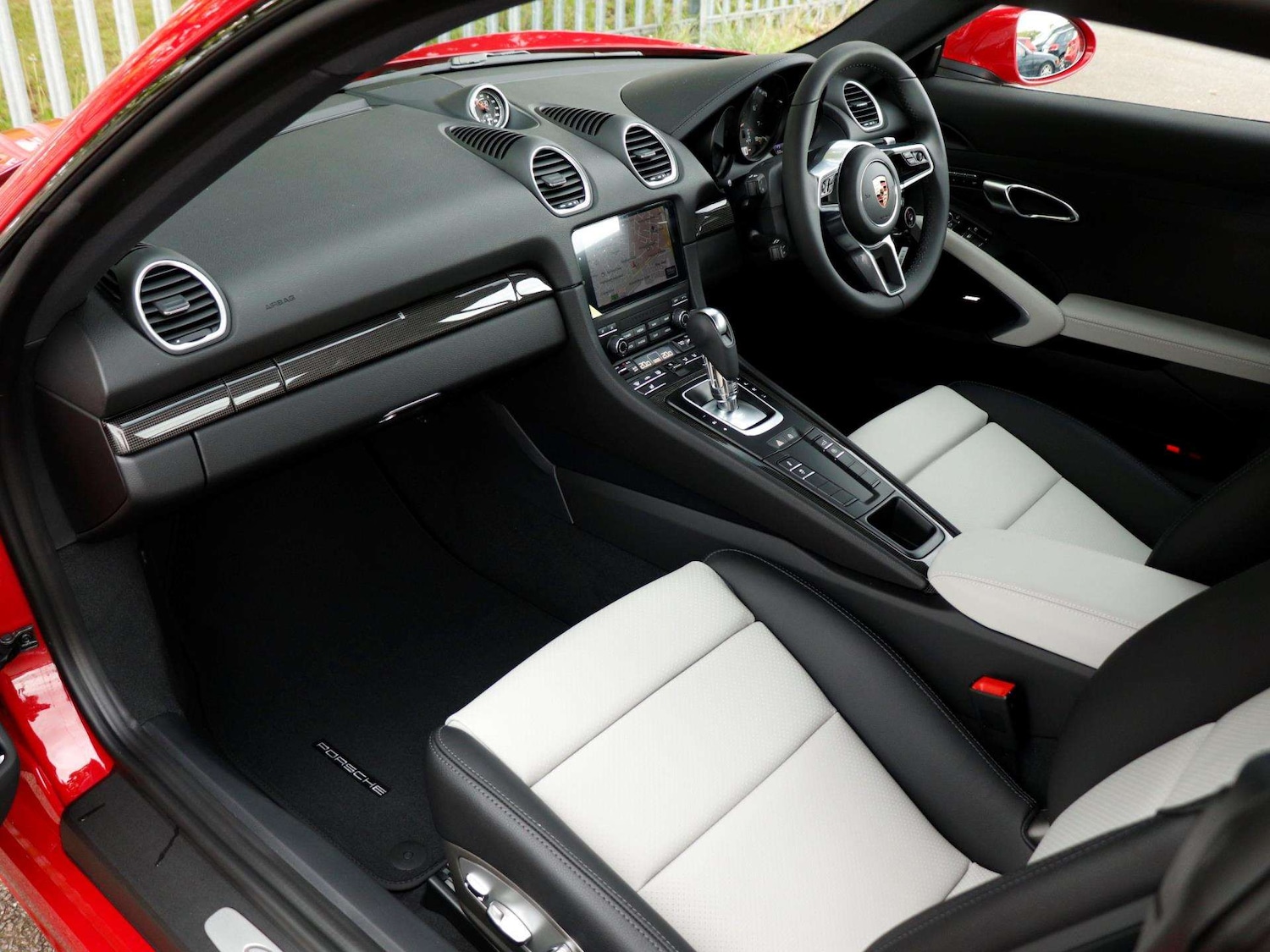 Used Porsche Cayman 2025 for sale - 76125761: Photo 9