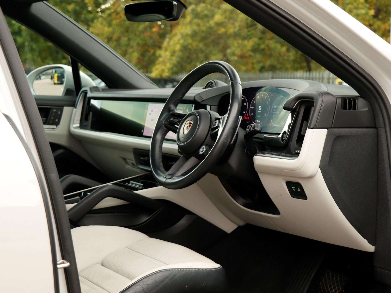 Used Porsche Cayenne 2023 for sale - 76156314: Photo 11