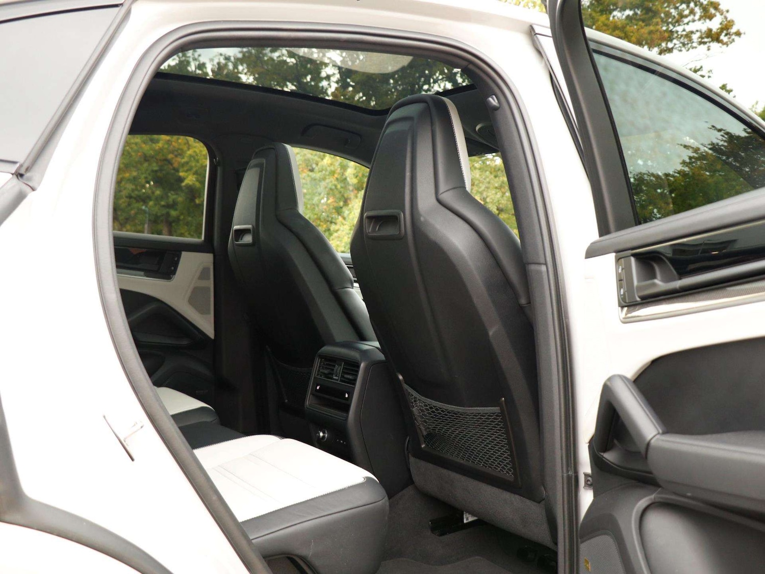 Used Porsche Cayenne 2023 for sale - 76156314: Photo 27