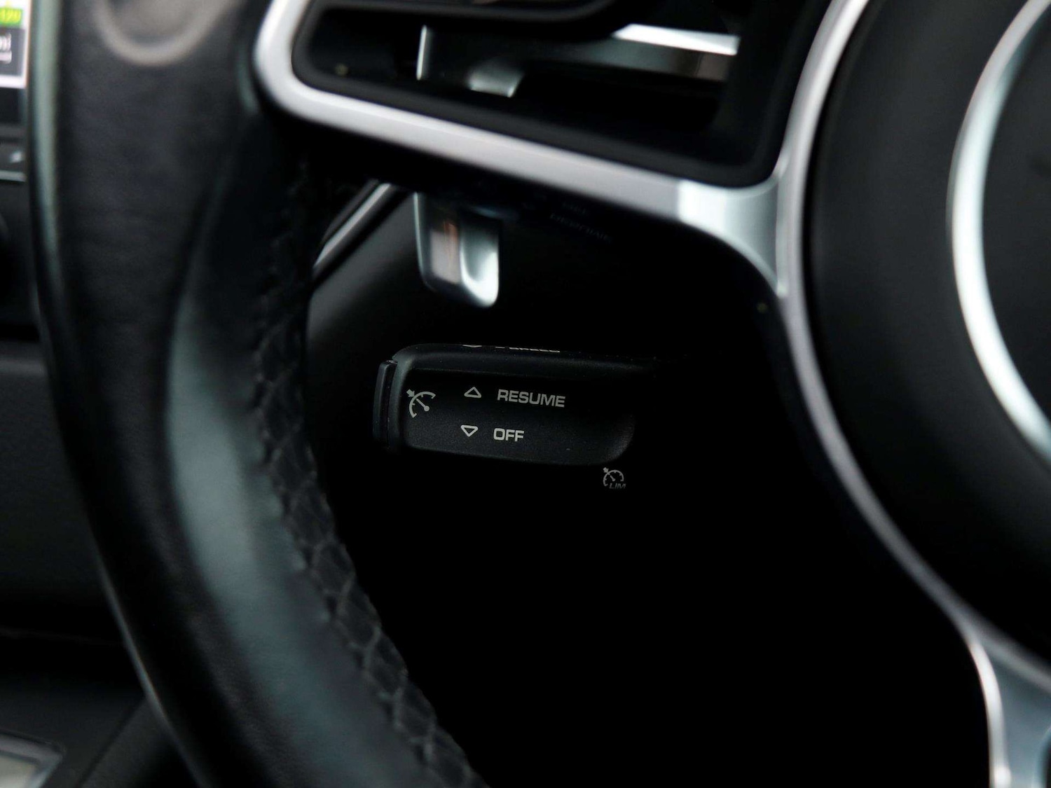 Used Porsche Macan 2018 for sale - 76488097: Photo 20