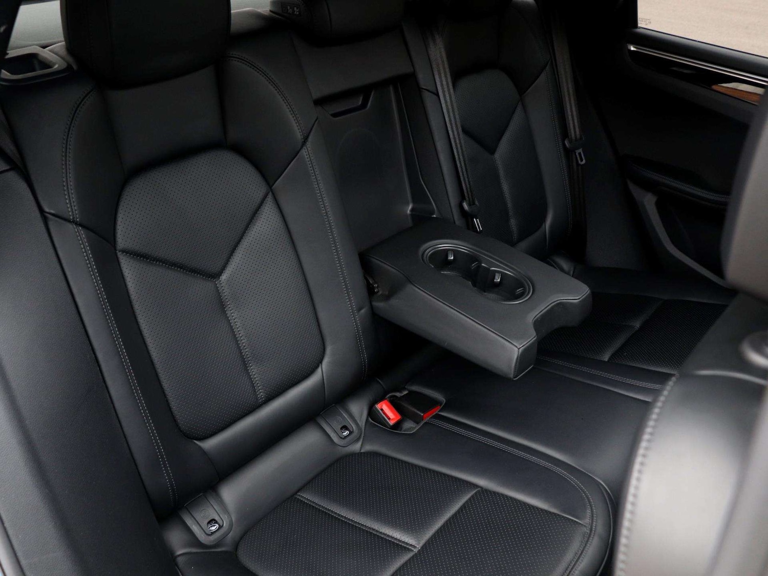 Used Porsche Macan 2018 for sale - 76488097: Photo 25