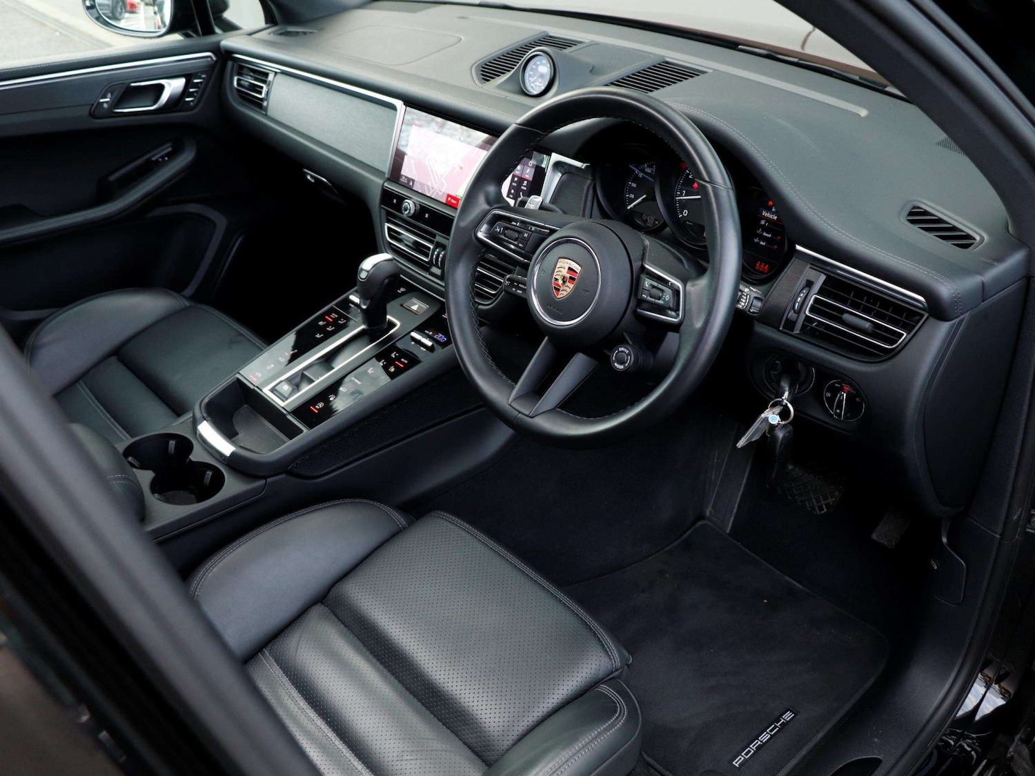 Used Porsche Macan 2023 for sale - 77772126: Photo 10