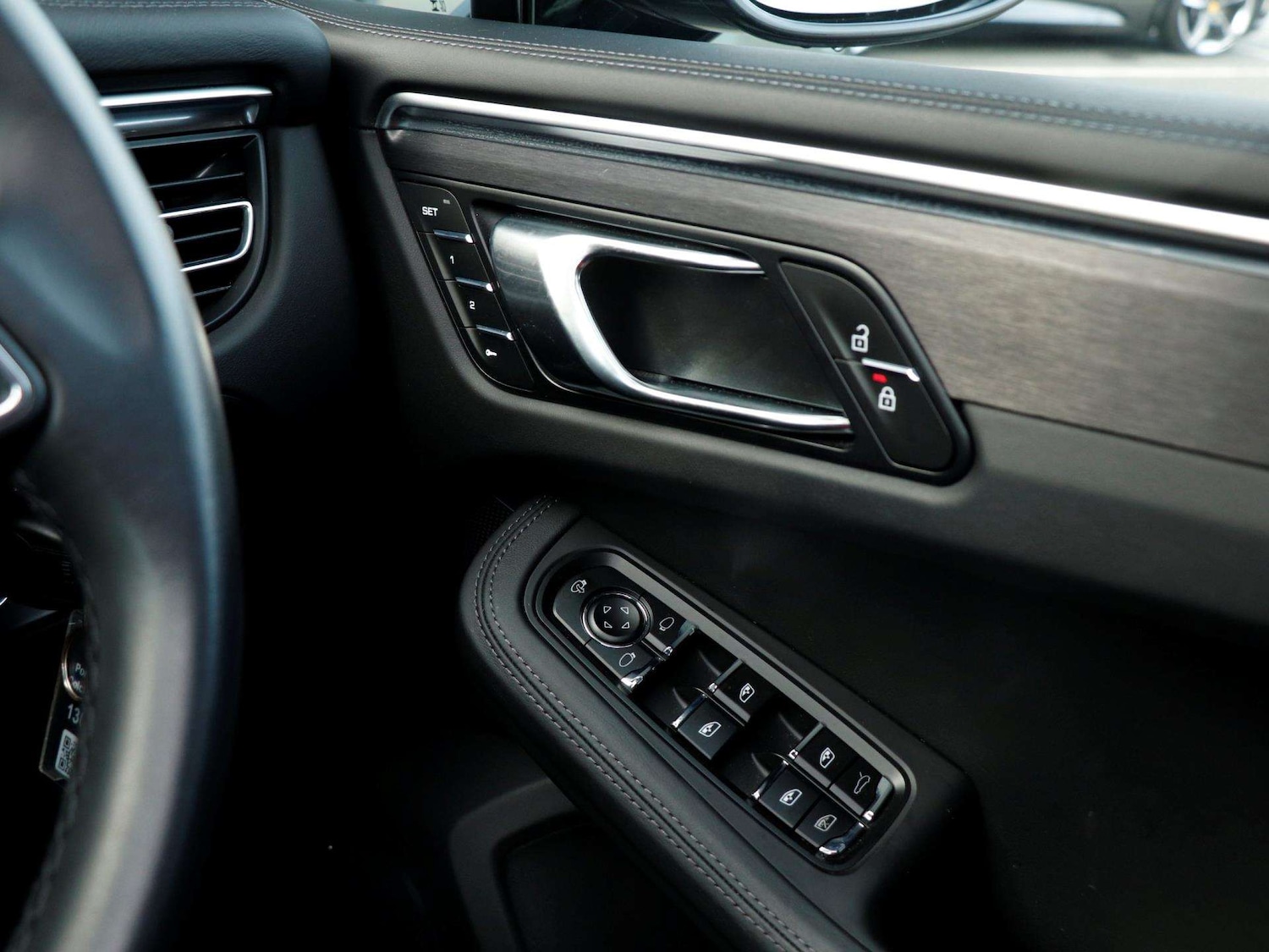 Used Porsche Macan 2023 for sale - 77772126: Photo 23