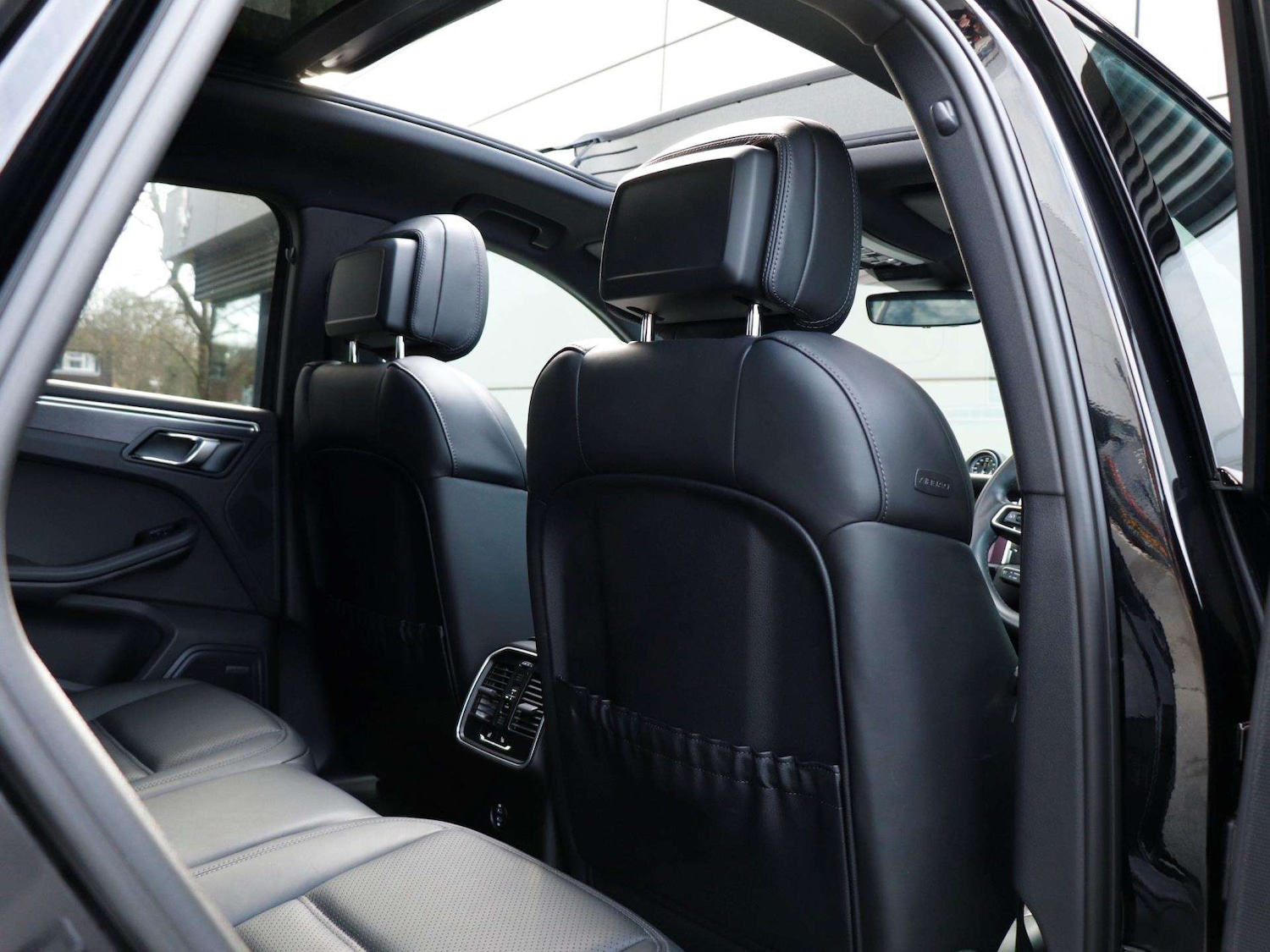 Used Porsche Macan 2023 for sale - 77772126: Photo 30