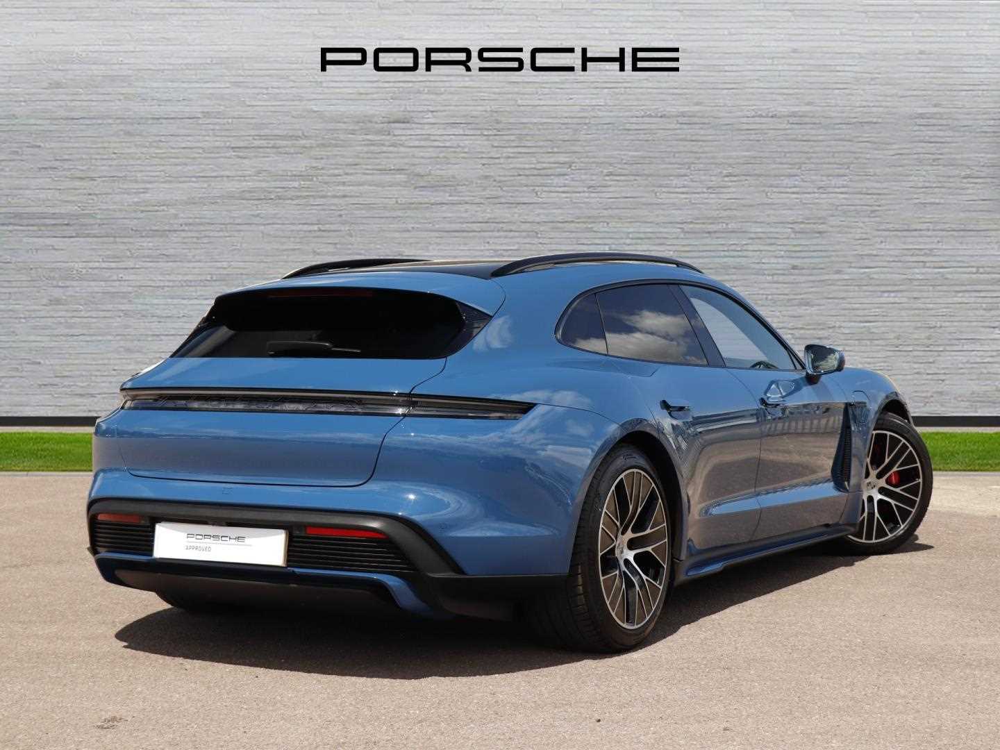 Used Porsche Taycan 2025 for sale - 77726754: Photo 3