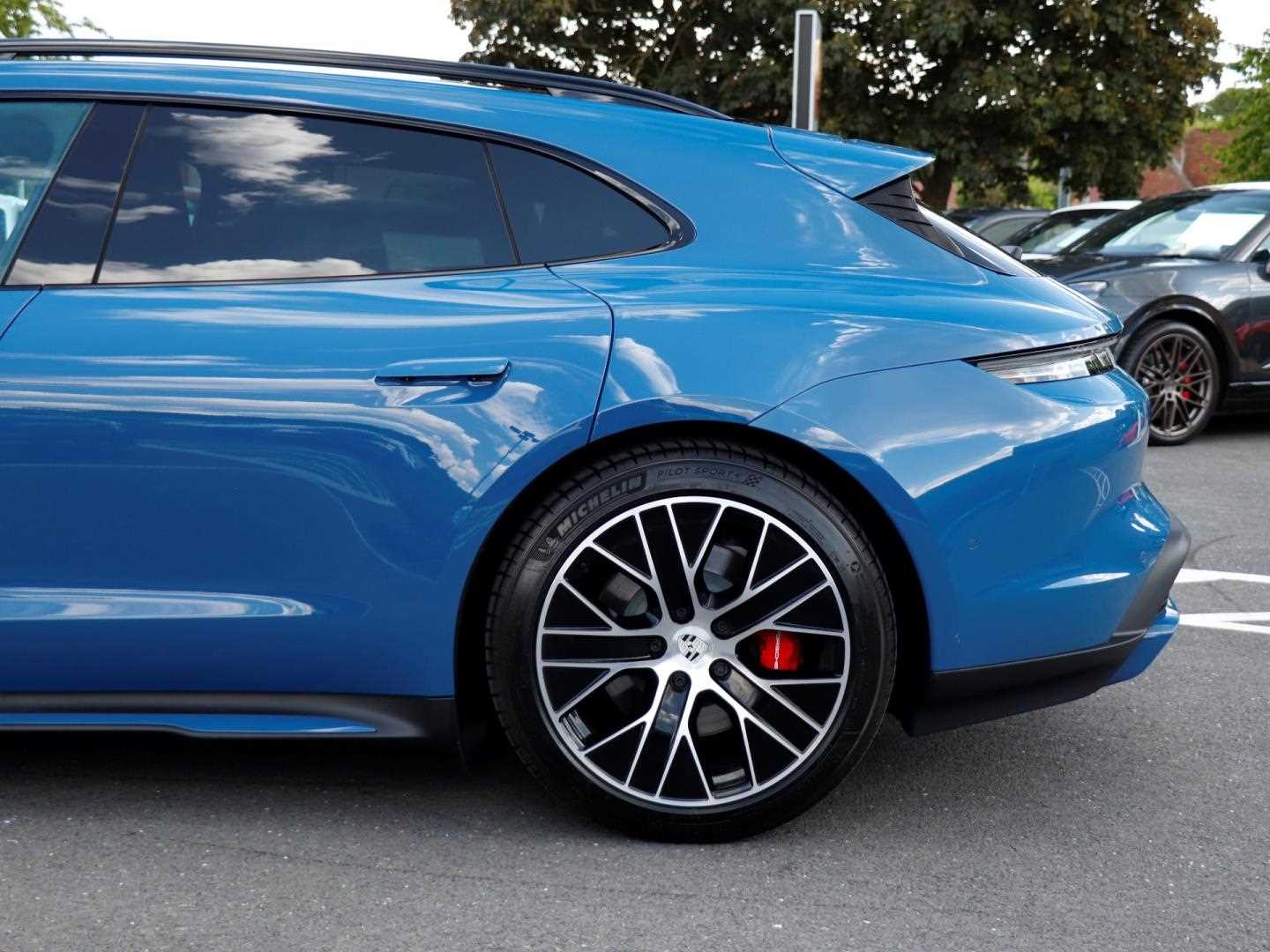 Used Porsche Taycan 2025 for sale - 77726754: Photo 32