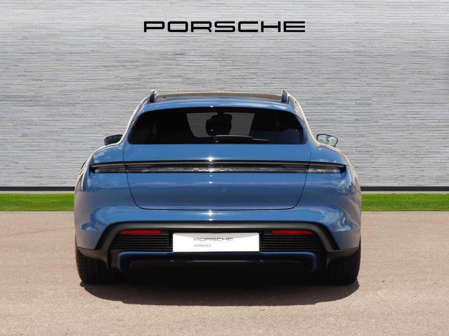 Used Porsche Taycan 2025 for sale - 77726754: Photo 4