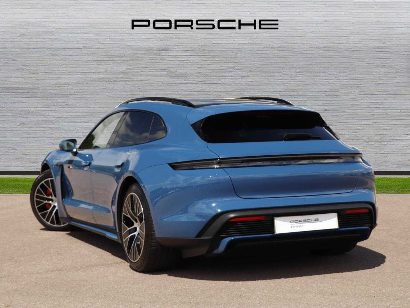 Used Porsche Taycan 2025 for sale - 77726754: Photo 5