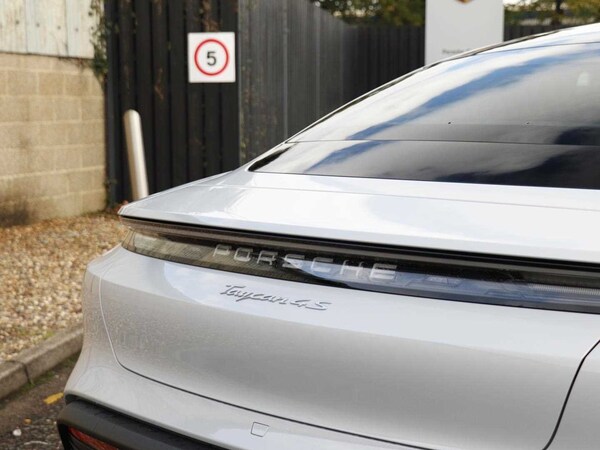 Used Porsche Taycan 2024 for sale - 73128476: Photo 30