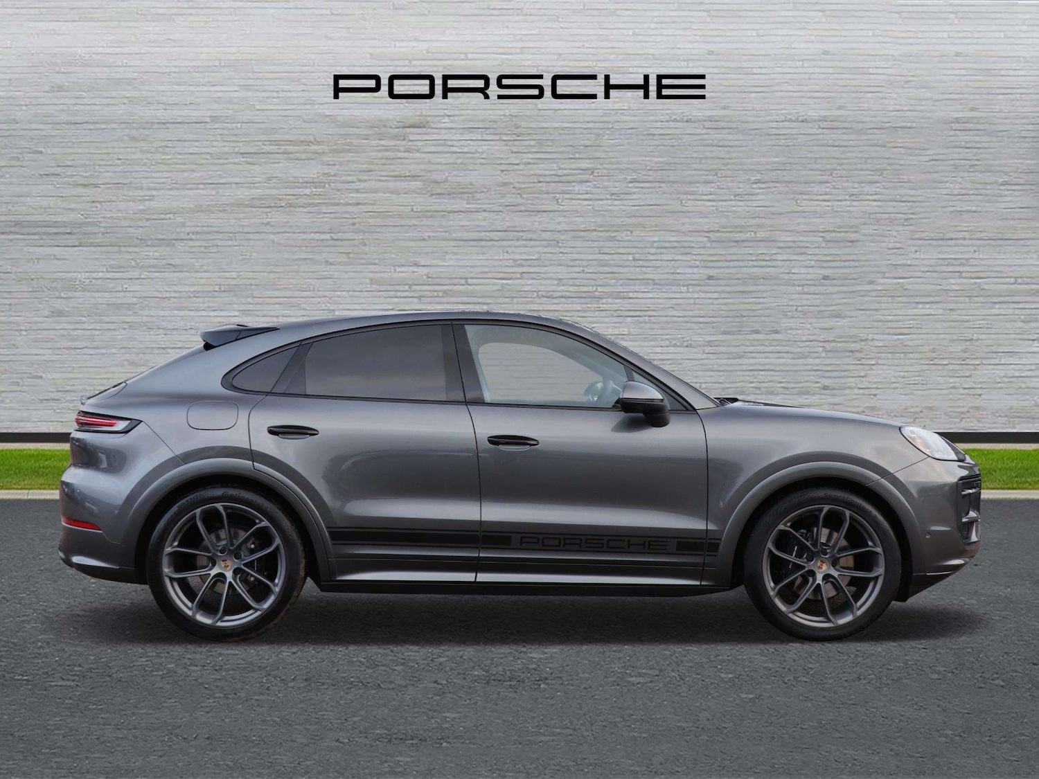 Used Porsche Cayenne 2025 for sale - 77458533: Photo 2