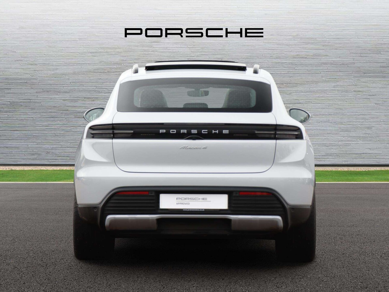 Used Porsche Macan 2024 for sale - 77726659: Photo 8