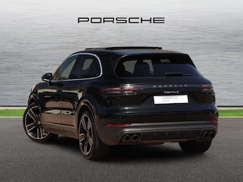Used Porsche Cayenne 2023 for sale - 78707390: Photo