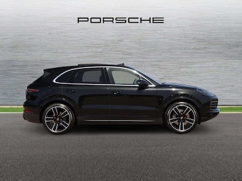 Used Porsche Cayenne 2023 for sale - 78707390: Photo
