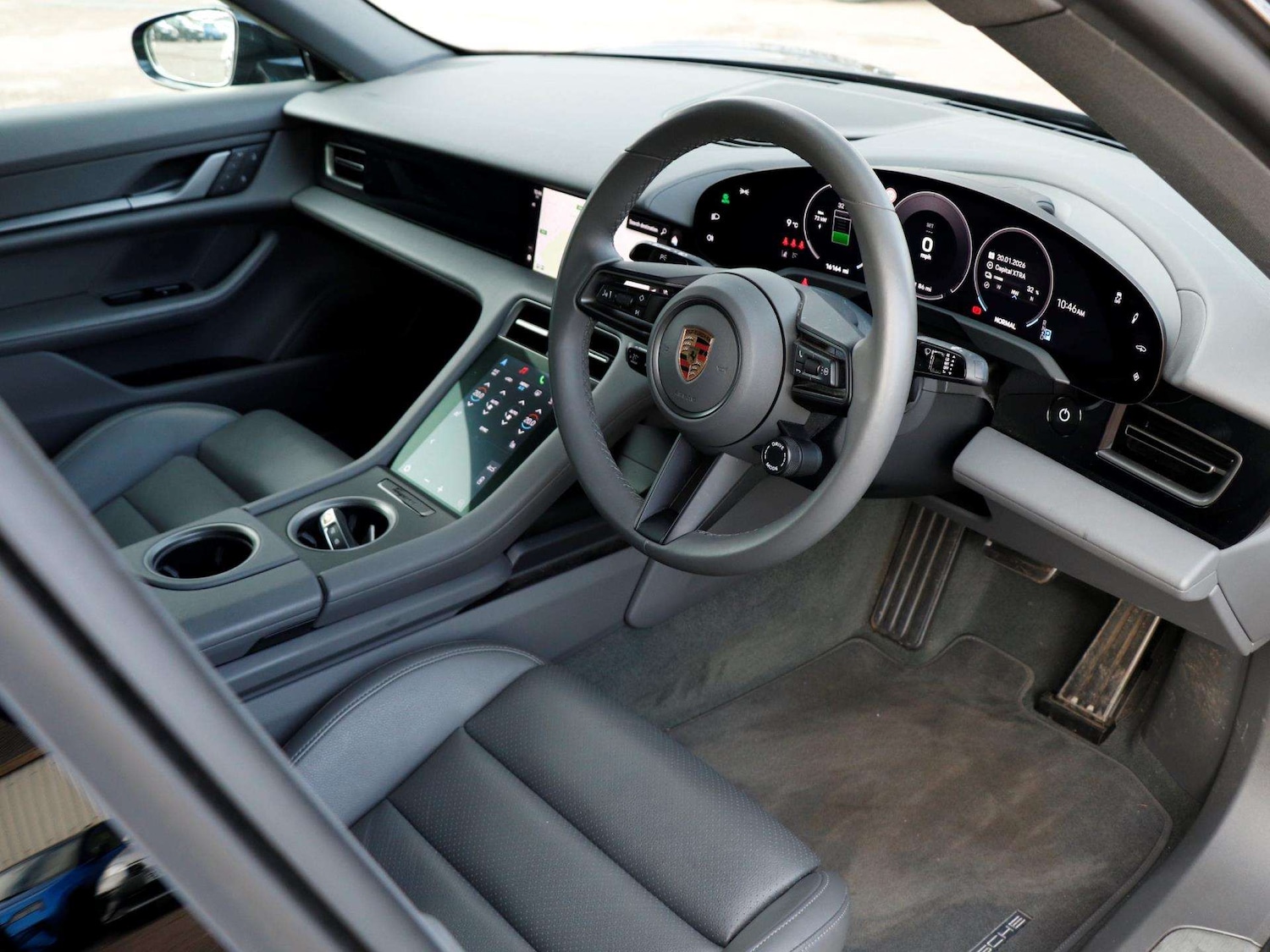 Used Porsche Taycan 2024 for sale - 77270036: Photo 10