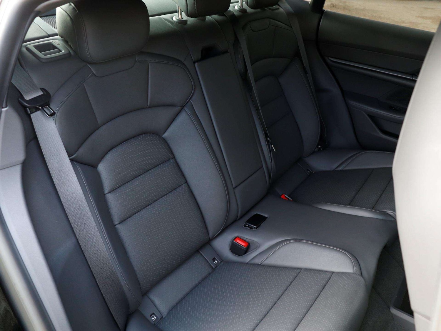 Used Porsche Taycan 2024 for sale - 77270036: Photo 25