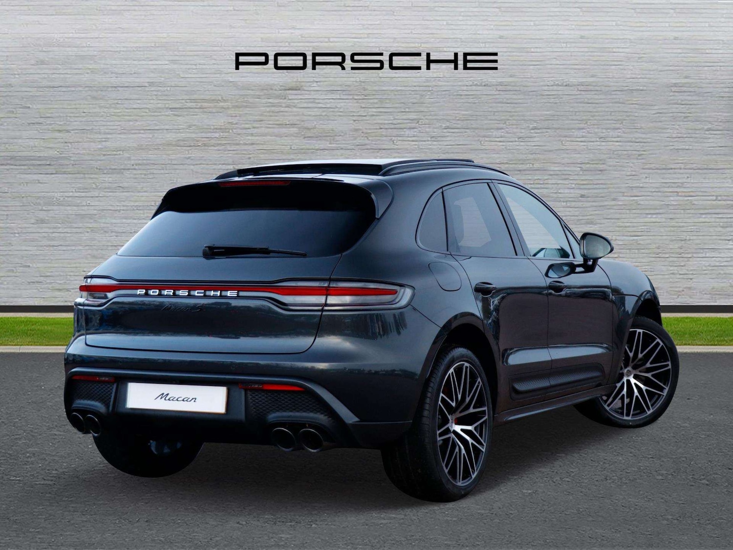 Used Porsche Macan 2025 for sale - 76889728: Photo 3