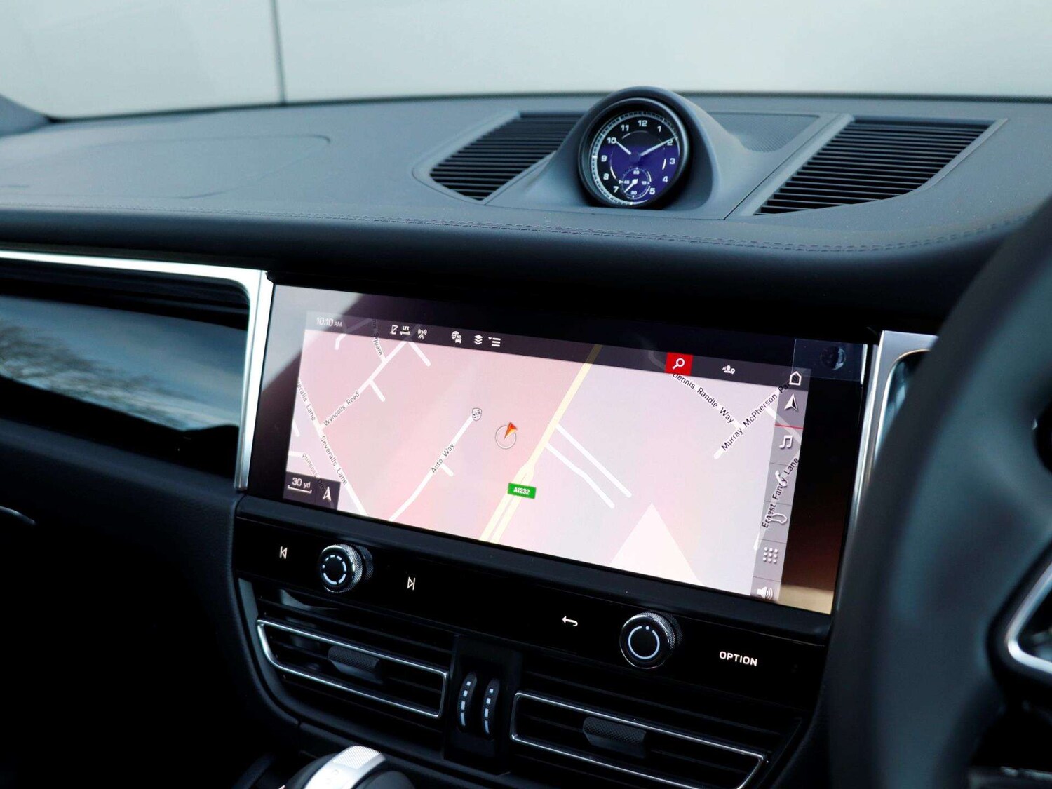 Used Porsche Macan 2026 for sale - 78209322: Photo 13