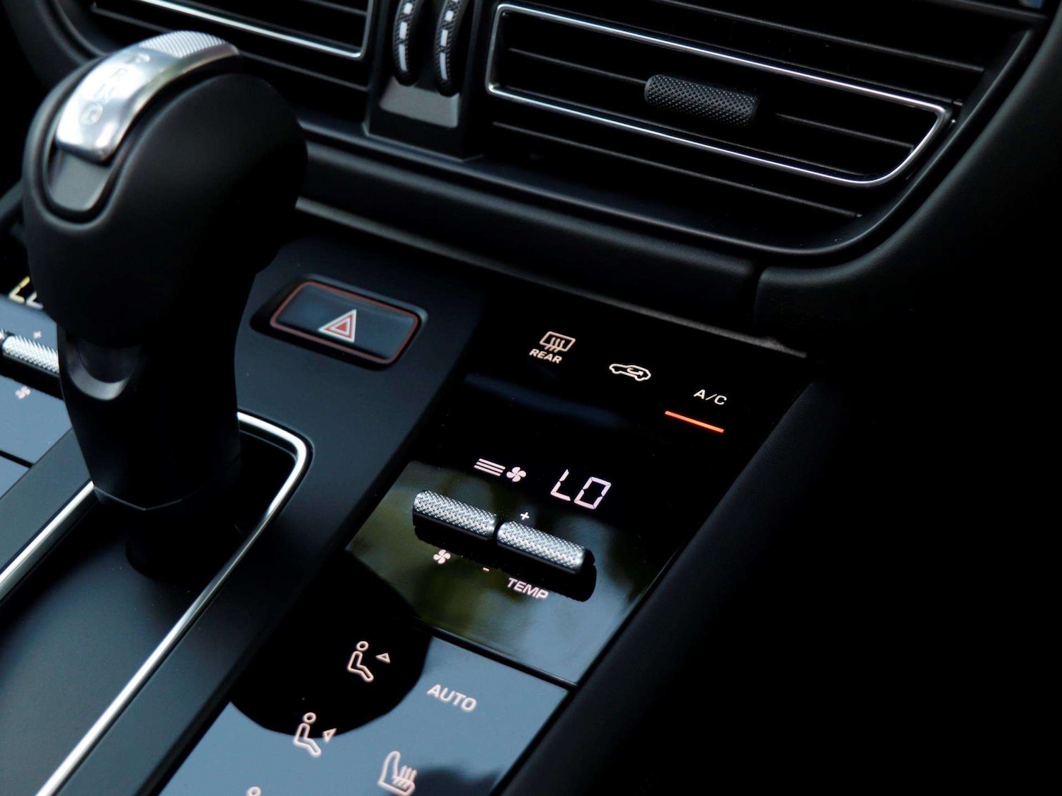 Used Porsche Macan 2025 for sale - 76125789: Photo 17