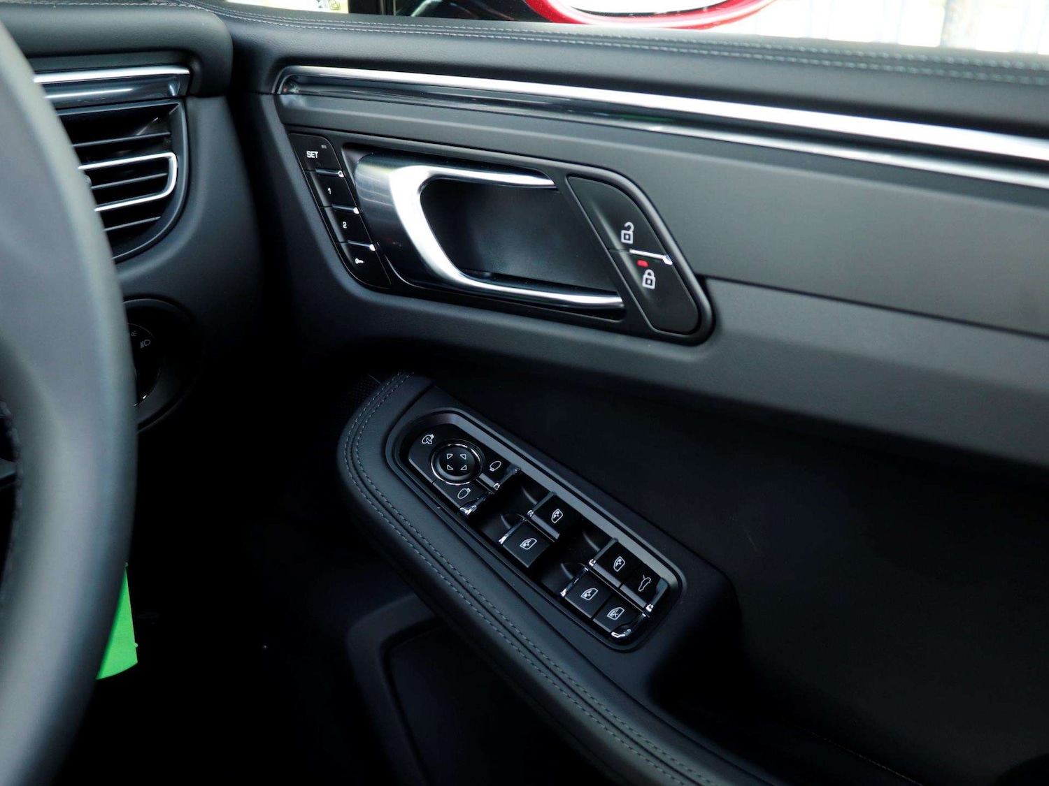 Used Porsche Macan 2025 for sale - 76125789: Photo 22