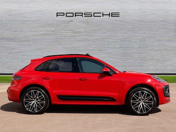 Used Porsche Macan 2025 for sale - 76125789: Photo 2