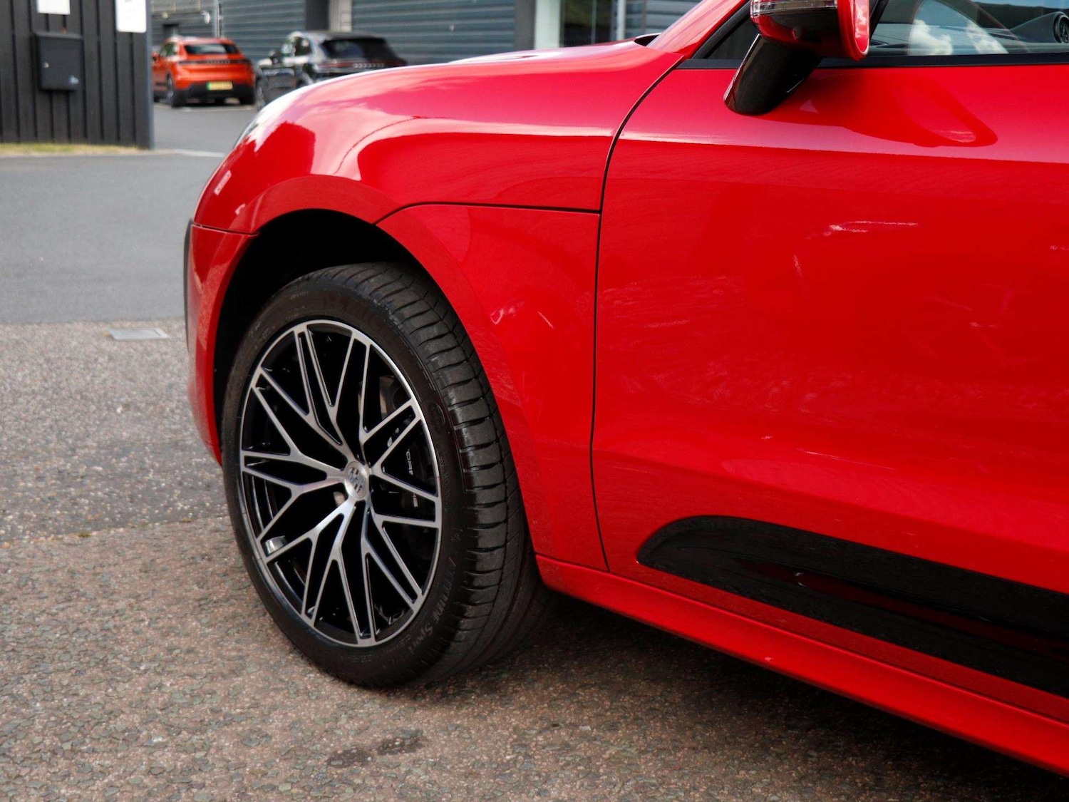 Used Porsche Macan 2025 for sale - 76125789: Photo 34